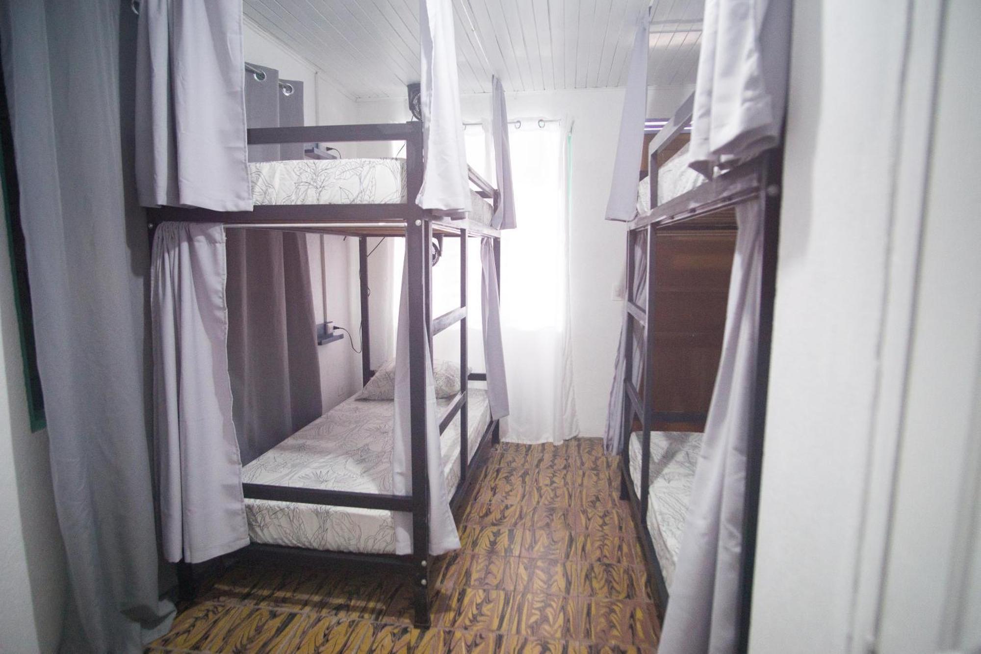 Pura Vibra Hostel La Fortuna Room photo